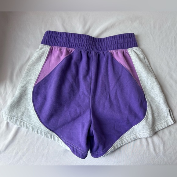 Fabletics Forever Fleece Go-To Sweatshort - Picture 4 of 6